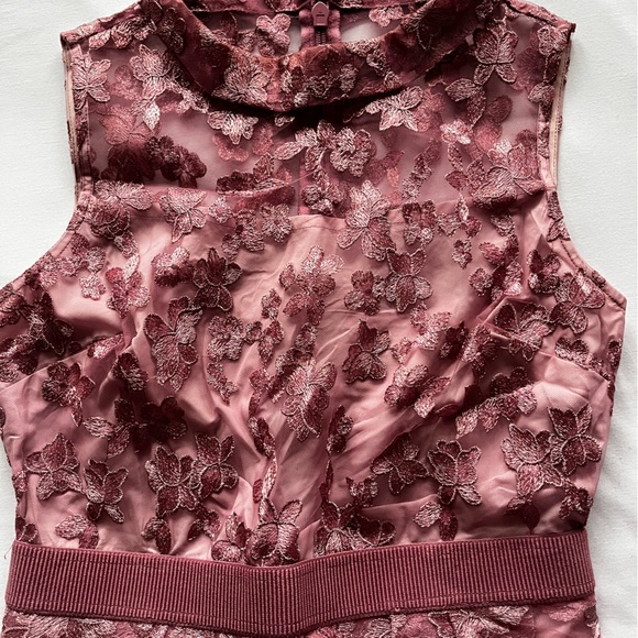 Dress - Picture 7 of 11